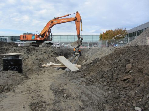 Installation de conduites pré isolées pour distribution d'eau.